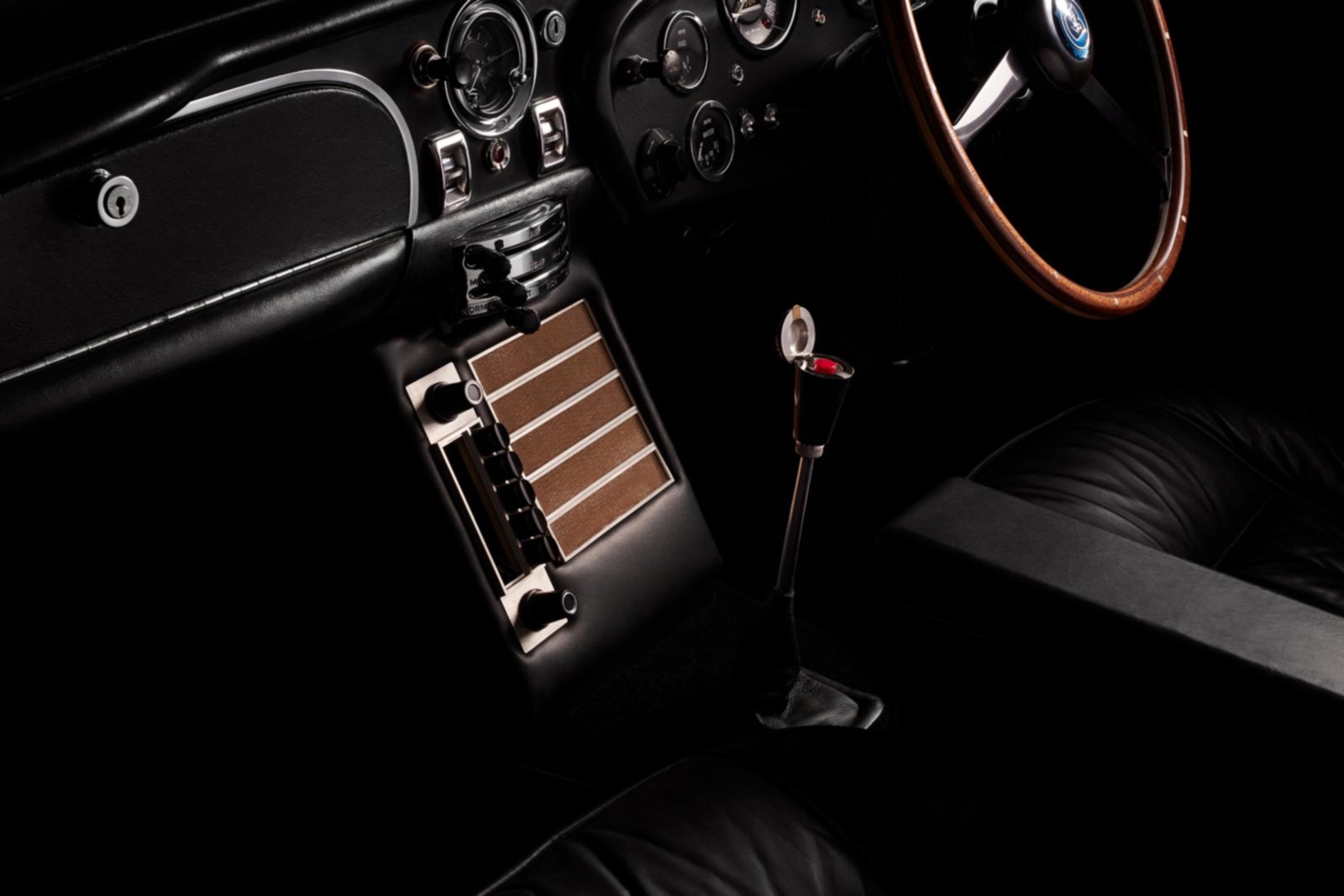 Aston Martin DB5 close-up 