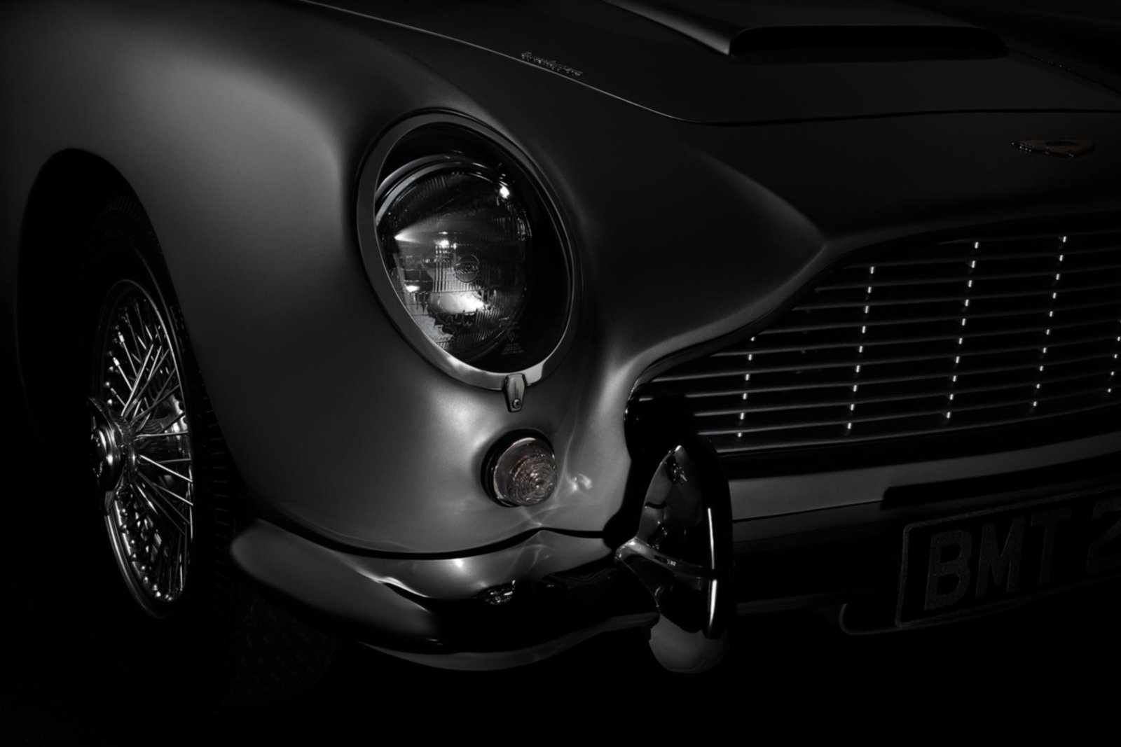 Aston Martin DB5 close-up 