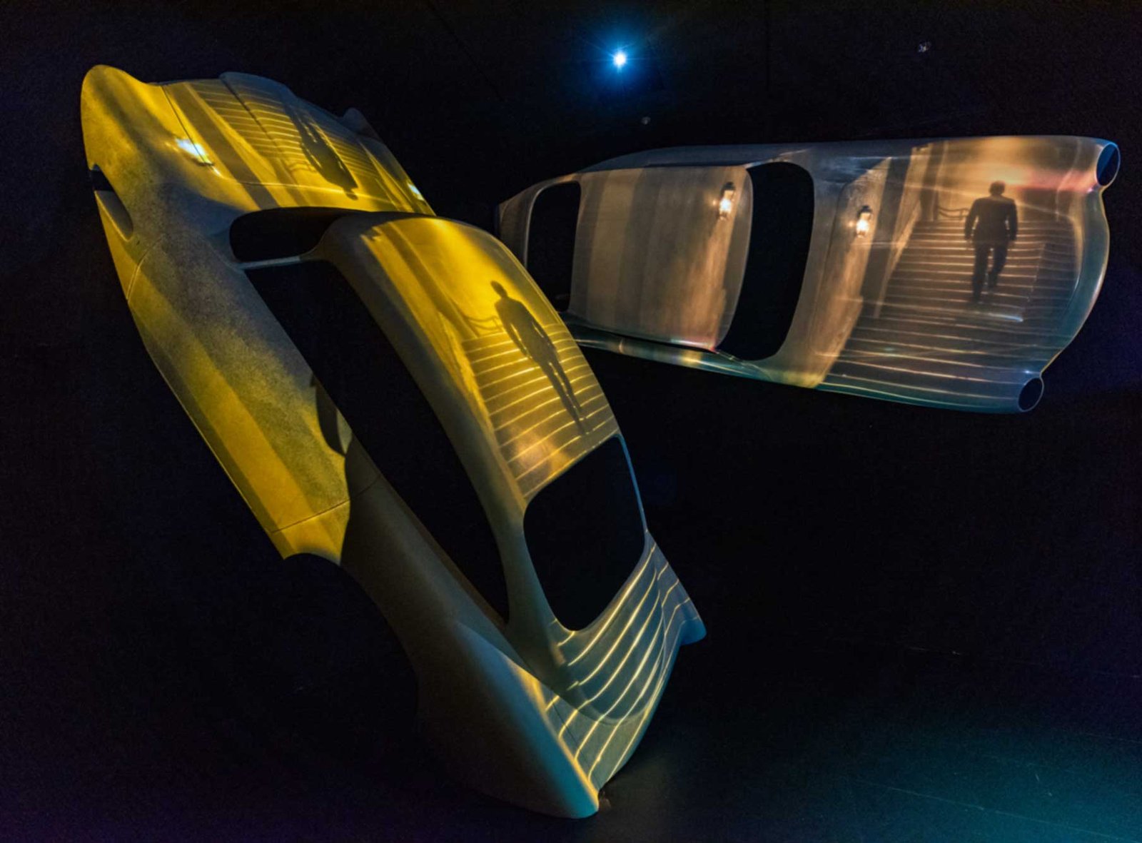 Exhibition: Immersion room's suspended cars